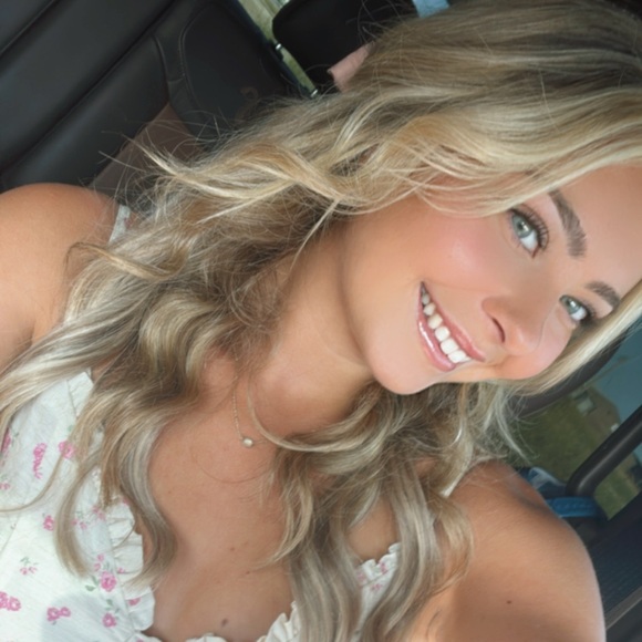 Meet your Posher, Paris - Picture 1 of 1